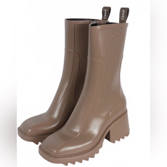 Chloe Shoes - Women's Chloe Betty Rain Boot